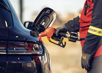 Porsche explica qué es el e-fuel.