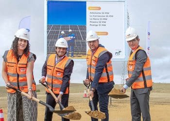 María Álvarez, Yago Mancebo, Lorenzo Medina y Jorge Paradela durante el acto de puesta de la primera piedra de los parques de Guillena.