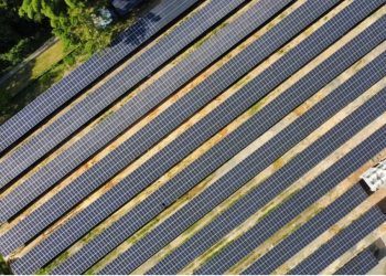 triplicar las energías renovables