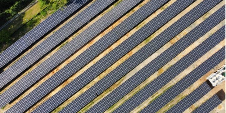 triplicar las energías renovables