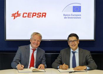 Firma del acuerdo de préstamo del BEI a Cepsa.