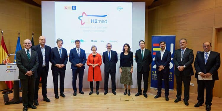 Acto en la Embajada de España. Proyecto H2Med.