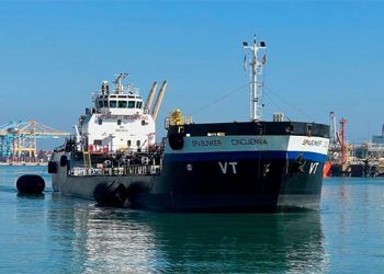 Cepsa suministra biocombustible al Puerto de Barcelona.