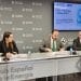 De izqda. a dcha. Ana Padilla, coordinadora de la Secretaría Técnica de Enerclub, José Miguel Bermúdez, analista de tecnologías energéticas, hidrógeno y combustibles alternativos de la AIE y Arcadio Gutiérrez, director general de Enerclub.