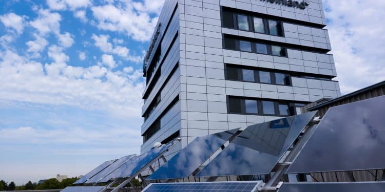 TÜV Rheinland reduce el gasto de casi 30 estaciones de ITV con la instalación de paneles solares de autoconsumo