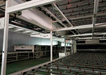 Avanza la construcción de la primera fábrica de paneles solares de España
