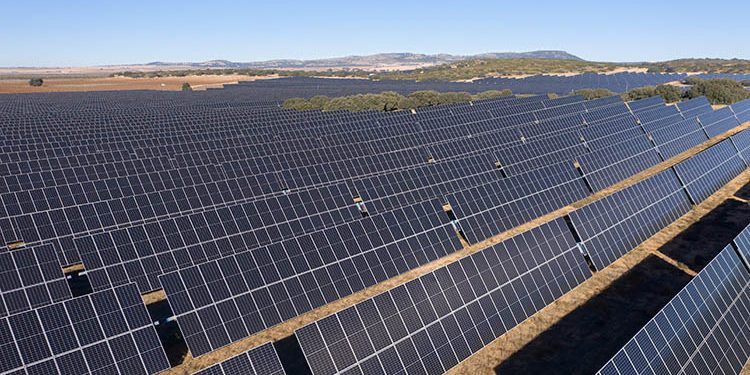 Solar Steel y Solarig firman un acuerdo para el proyecto Colón de Huelva.