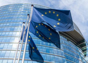 8 de cada 10 españoles no creen que España esté lista para el fin de la venta de los vehículos de combustión