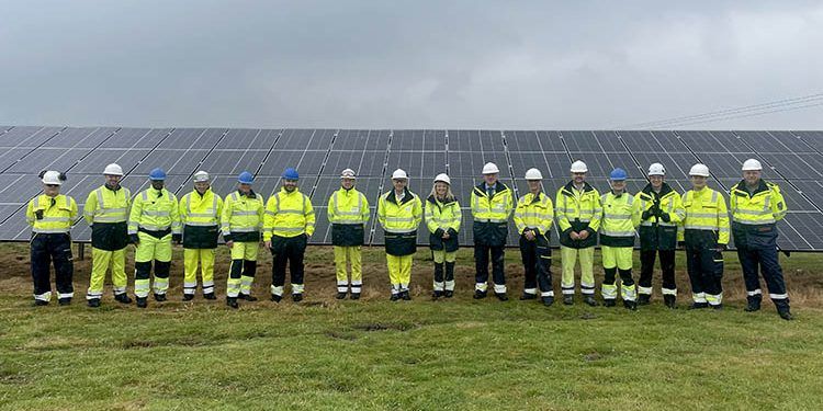 Acto de inauguración de la planta fotovoltaica para autoconsumo energético de Exolum en Misterton.