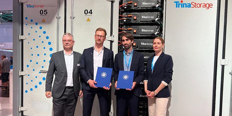 Acuerdo entre Trina Storage y TÜV SÜD.