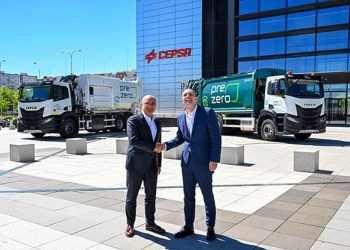 Carlos Barrasa, director de Commercial & Clean Energies de Cepsa, y Gonzalo Cañete, CEO de PreZero España.