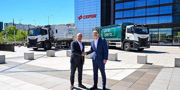 Carlos Barrasa, director de Commercial & Clean Energies de Cepsa, y Gonzalo Cañete, CEO de PreZero España.