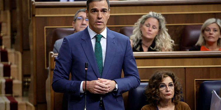 Pedro Sánchez habla de transición energética en el Congreso de los Diputados. Foto: La Moncloa.