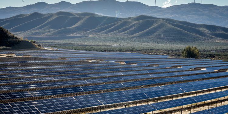 El 61% de la potencia instalada para la generación eléctrica en Andalucía ya es renovable