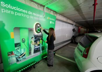 Punta de recarga de Iberdrola para parkings de residentes