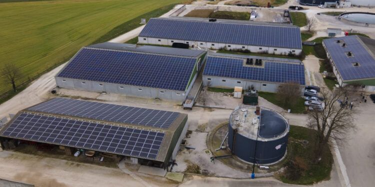 El reto de instalar una planta fotovoltaica en una instalación de producción de metano