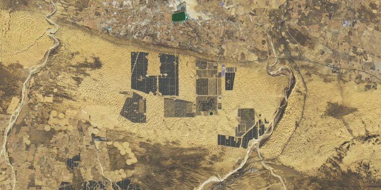 Parque solar de China en el Desierto de Kubuqi