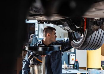 El reto de la transformación de los desguaces con la llegada del coche eléctrico
