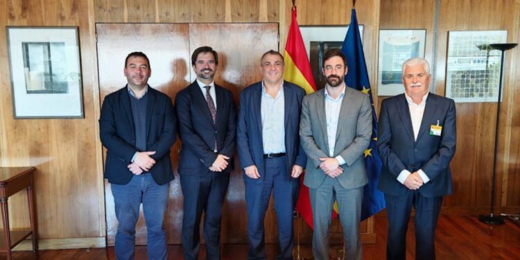 Fenie se reúne con el secretario de Estado de Energía, Joan Groizard, y con el director general de Política Energética y Minas, Manuel García.