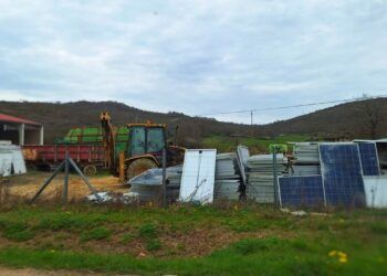 Vertedero incontrolado de placas solares en la Montaña Palentina