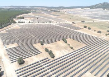 complejo fotovoltaico ayora