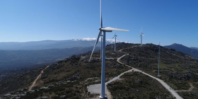 Feníe Energía refuerza su apuesta renovable con un nuevo parque eólico en Teruel