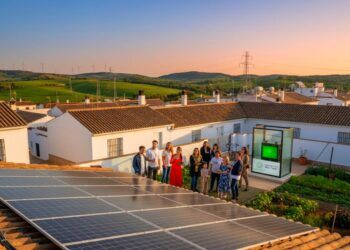 El autoconsumo y las comunidades energéticas son la solución al colapso de las redes eléctricas