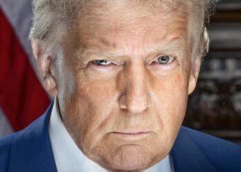Trump quiere bloquear proyectos en energía eólica marica de Iberdrola en Estados Unidos