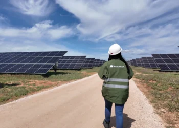 Iberdrola inaugura una de sus mayores plantas fotovoltaicas en Castilla y León
