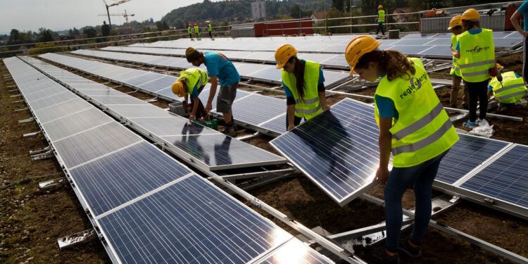 Estancamiento en renovables: las mujeres solo representan el 32% de la fuerza laboral
