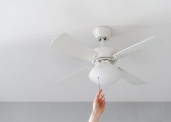 Ahorro en calefacción: el truco del ventilador de techo que no sabías