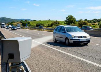 El fin de los coches que más contaminan: así funciona la nueva vigilancia en carretera