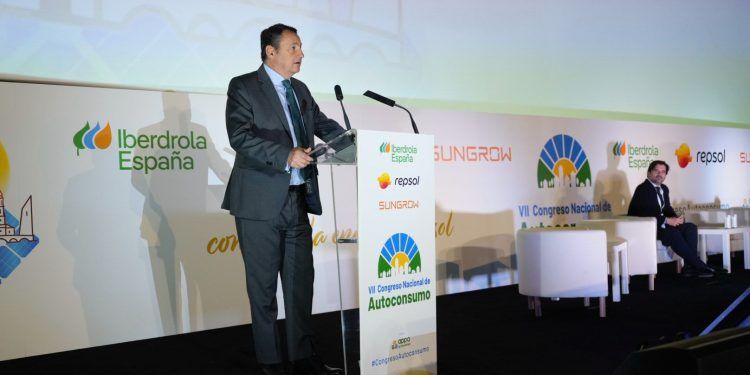 Autoconsumo en España en 2026: el sector reclama inversión en redes y avances regulatorios