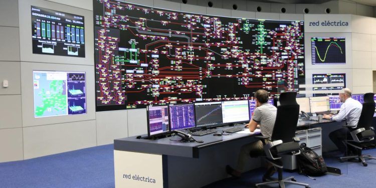 Así funciona el Cecre, el centro de control de energías renovables que celebra su 20º aniversario