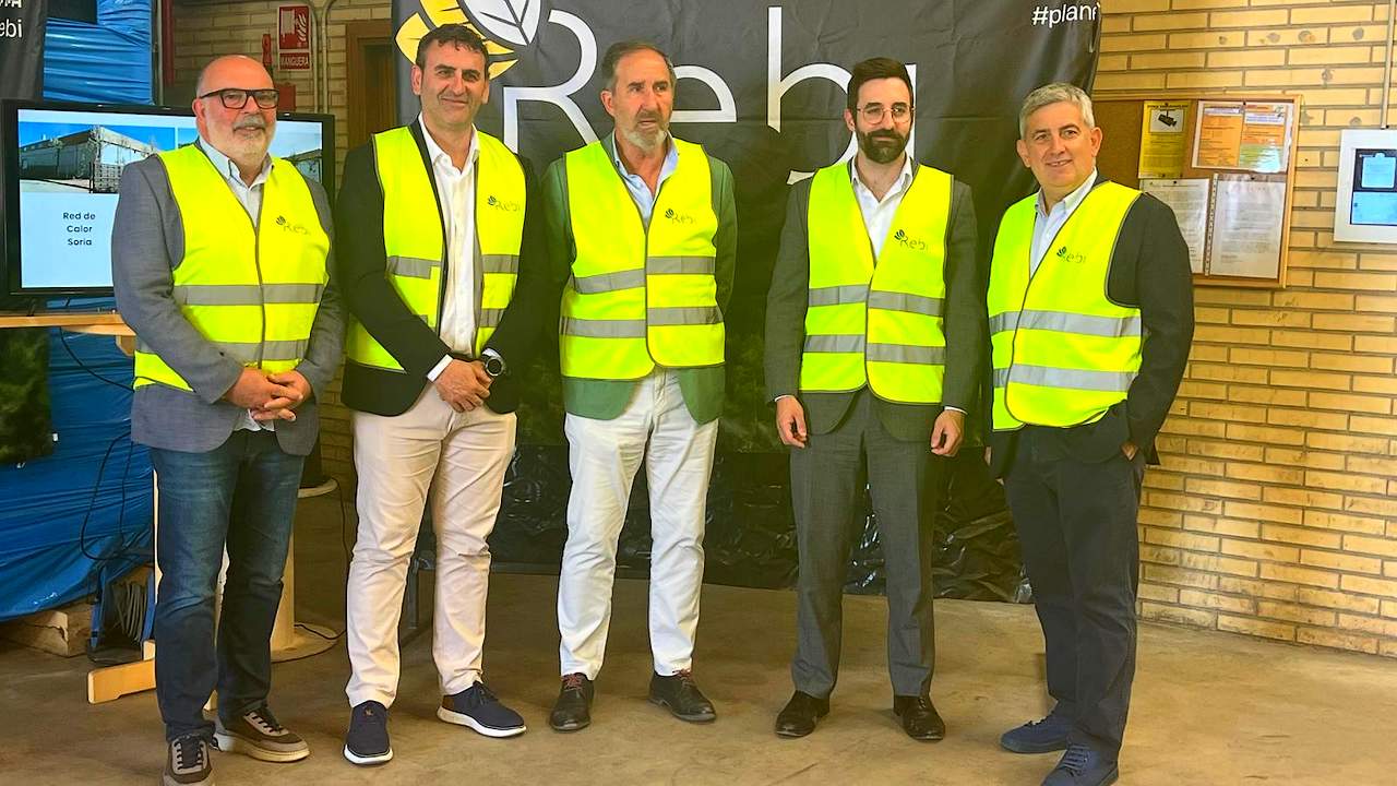 La transición hacia sistemas energéticos sostenibles cobra fuerza con las redes de calor. La compañía Rebi ha mostrado sus resultados actuales en la provincia a las autoridades competentes estatales.