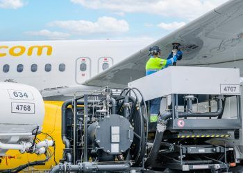 Exolum impulsa la primera asociación de operadores de combustible aeroportuario